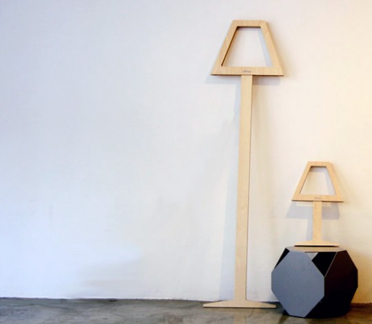 Flat light by DMO - lampadaire en bois extra plat