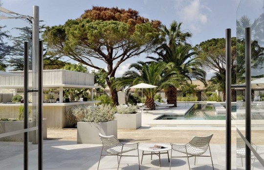 Hotel Sezz St-Tropez - terrasse avec piscine