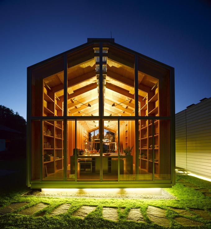 Nobis house, une maison en bois esprit hangar à bateau