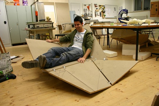 Cay sofa - prototype en bois du fauteuil pliant