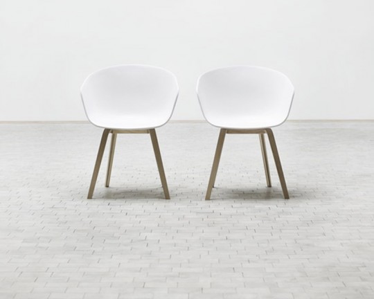 About a chair, fauteuil design blanc