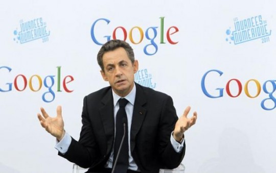 Nicolas Sarkozy dans les nouveaux bureaux de Google à Paris