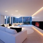 Espace TV dans la maison en verre Lugano house