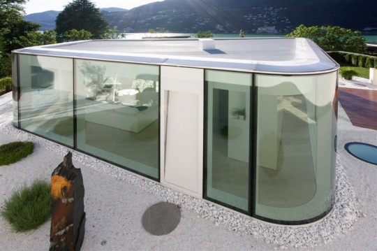 Maison en verre ultra moderne Lugano House