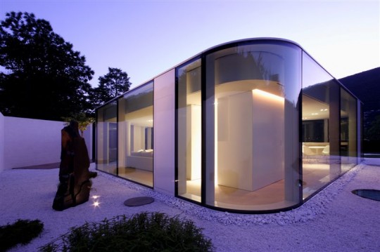 Maison en verre contemporaine Lake Lugano House