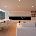 Salon - salle Ã  manger dans une maison moderne près de Lugano