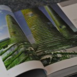 Tour futuriste végétalisée