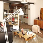 Petit appartement Ã  Barcelone avec des meubles de récupération