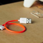 Câble USB pour iPhone design - La pieuvre à lunettes