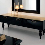 Buffet design laqué noir avec plateau laqué à la feuille d'or - Déco Secret Story 6