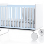 Lit évolutif pour bébé design bleu ciel et blanc Be Cot