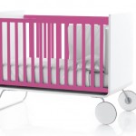 Lit Ã  barreaux évolutif pour bébé rose et blanc Be Cot