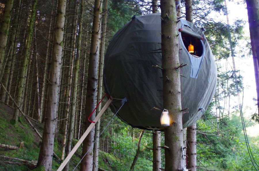 Tree tent by Luminair, la tente sphérique pour camper dans les arbres