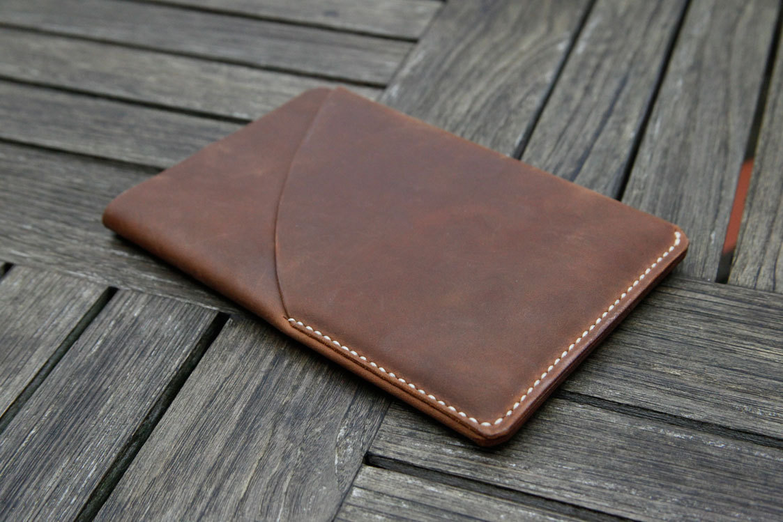pochette ipad cuir