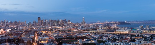 Photo panoramique de San Francisco la nuit