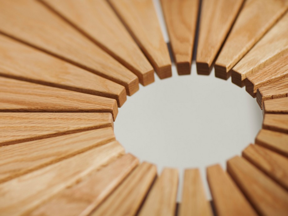 Table de jardin ronde avec trou central Sunset by Nola - Le blog déco